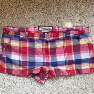 Circa 2005 Abercrombie & Fitch Women's Plaid Shorts - Red and Blue